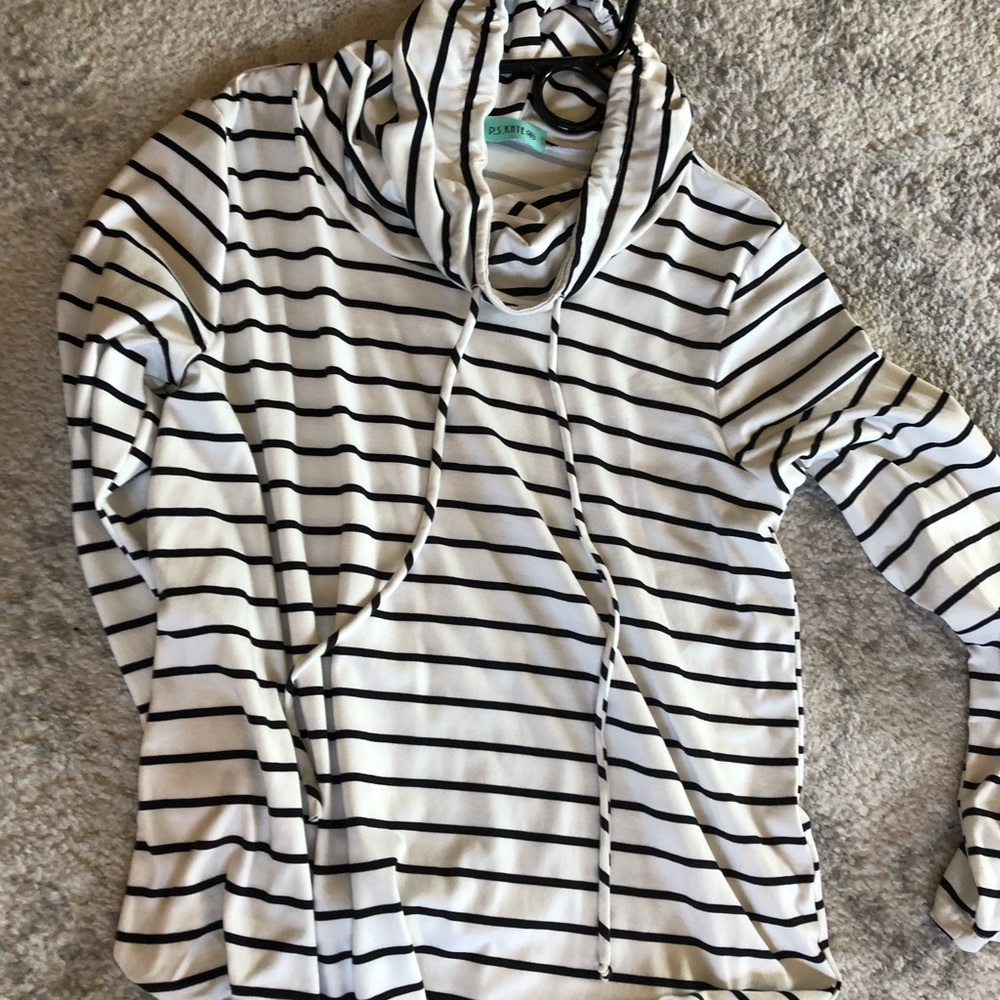 Black and white striped long sleeve pullover